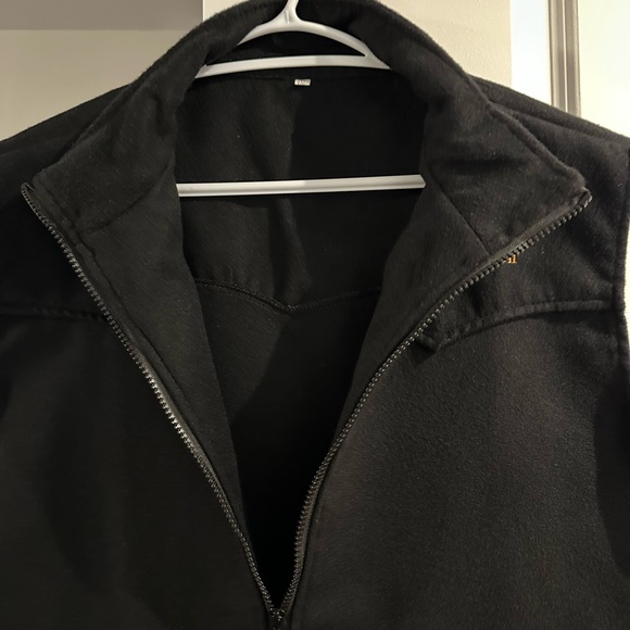 Yellowstone: Dutton Ranch black vest - Picture 2 of 3